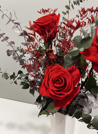 Ram de 3 roses preservades amb gerro blanc